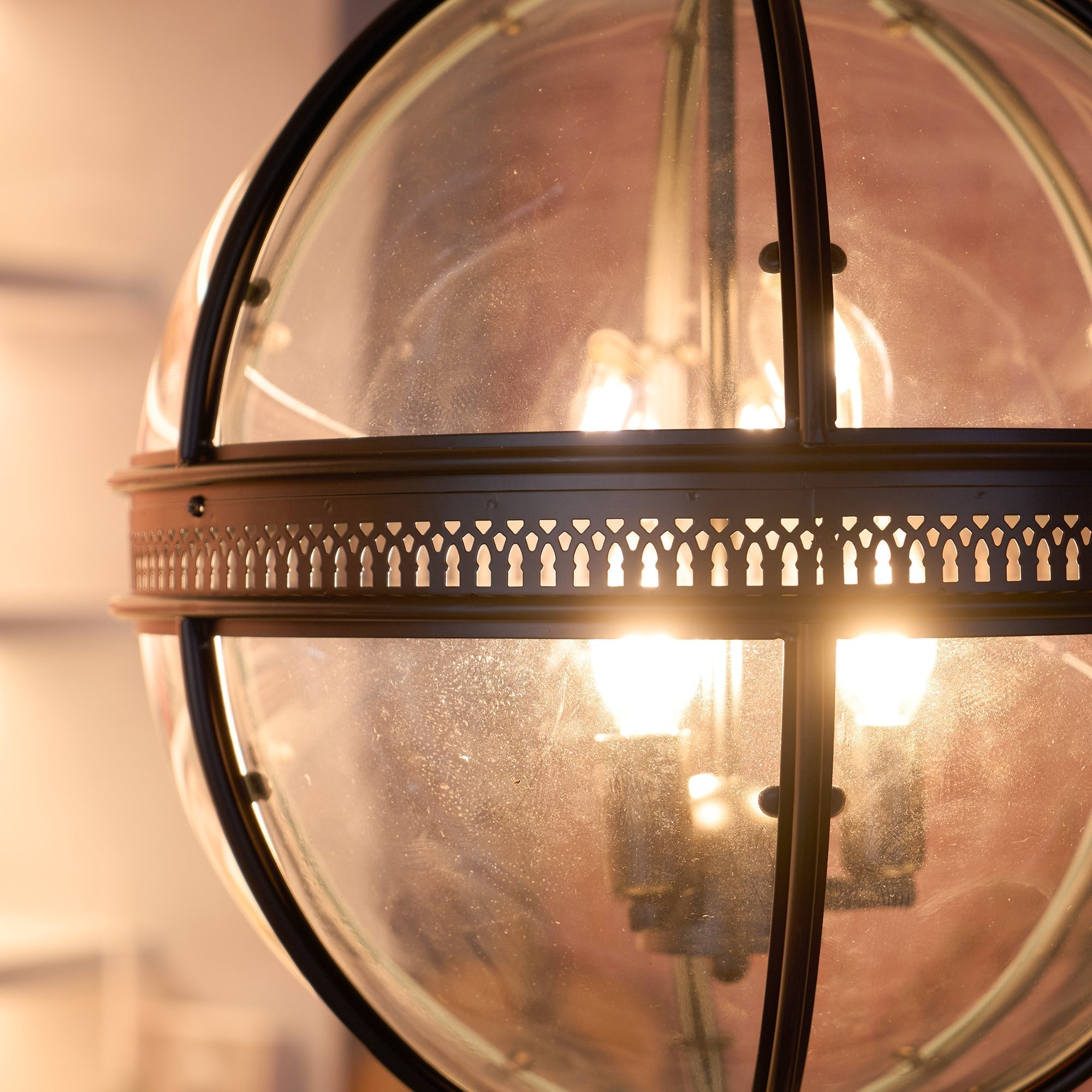 Antique Rust Frame Glass Globe Pendant Light With Clear Globe For Interior Decoration